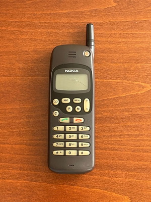 Nokia 1610 phone used from 1996