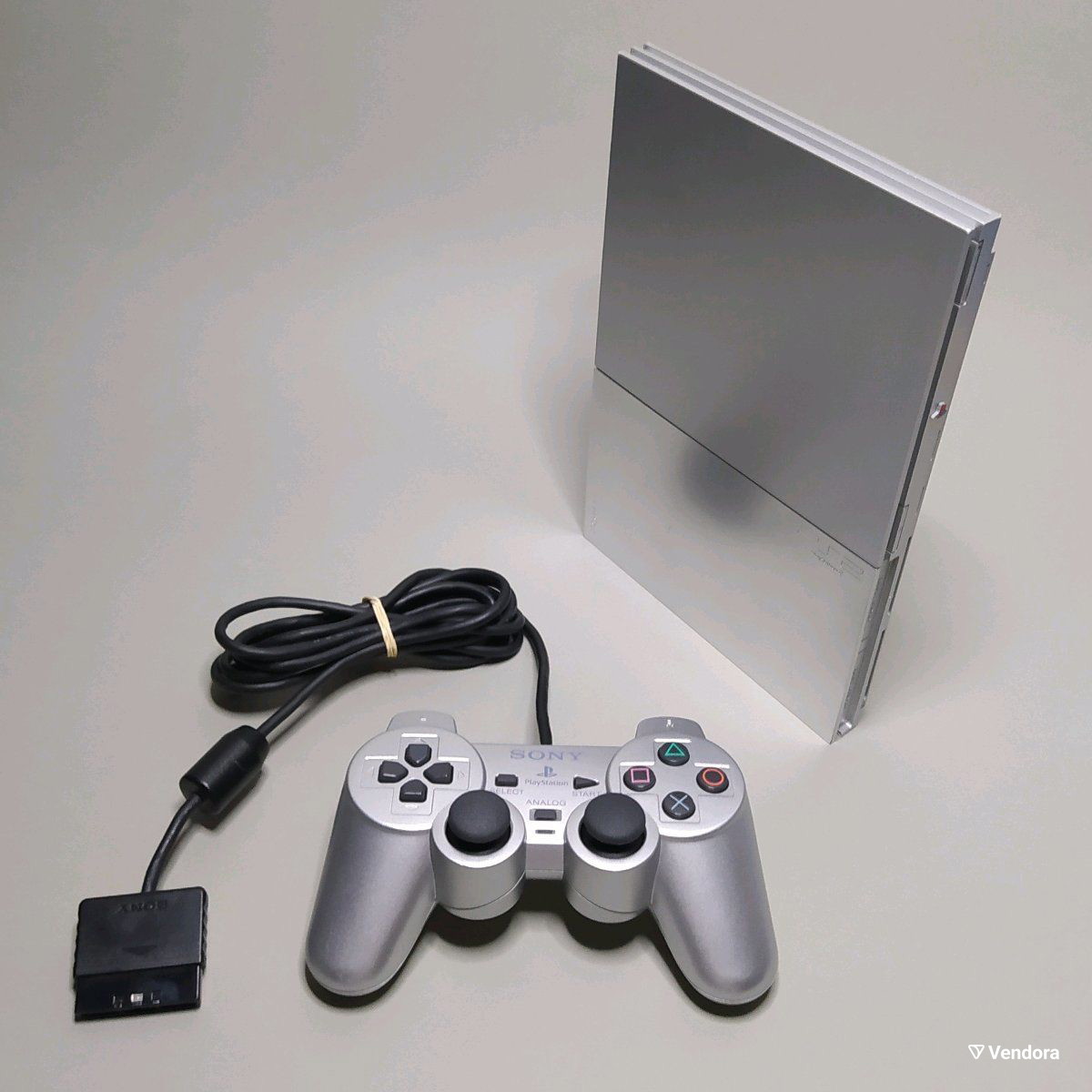 PS2 Slim Silver Console & 1 Controller… - € 90,00 - Vendora