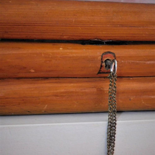 Box 1966 with ski pyrography used, handmade
