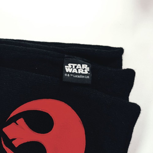 Star Wars Rebel Alliance scarf new, authentic Bioworld