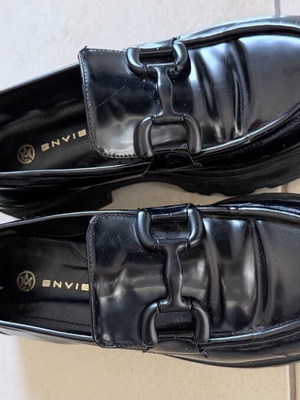 Loafers Envie Shoes black like new, size 39