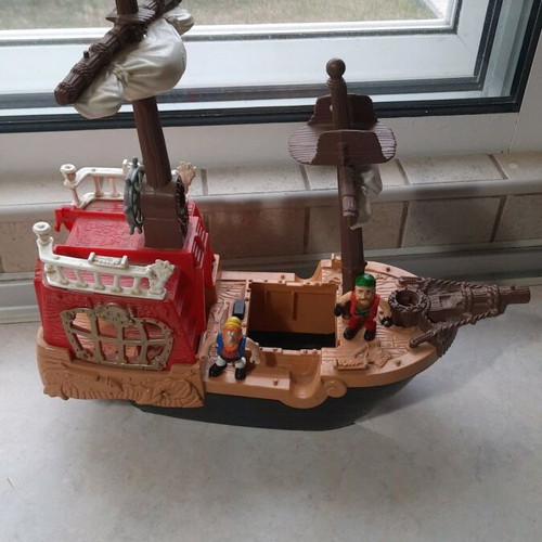Fisher Price Great Adventures pirate ship used with 2 pirates