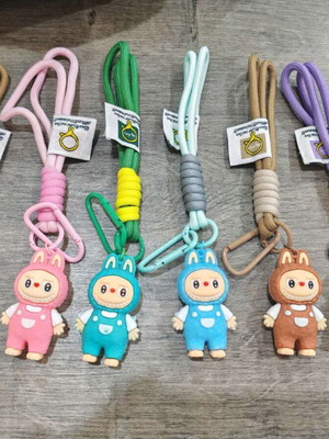 Ключодържатели Labubu нови, цветни и сладки