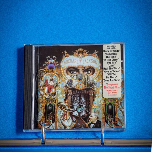 Michael Jackson Dangerous CD like new, pop
