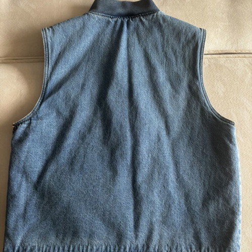 Levi's denim vest size L with quilted lining like new, blue