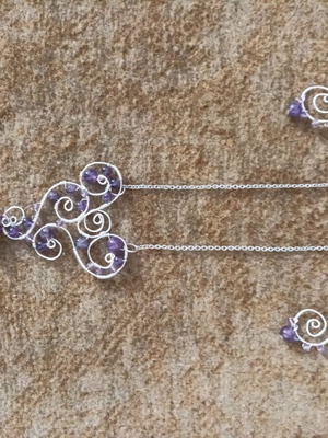 Jewelry set new with purple beads necklace and earrings