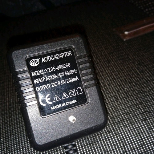 Battery charger 9.6V 250mA like new for remote control toys