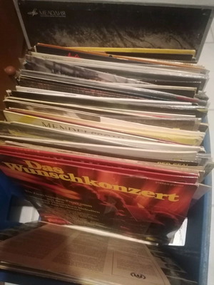 33 RPM vinyl records used classical music