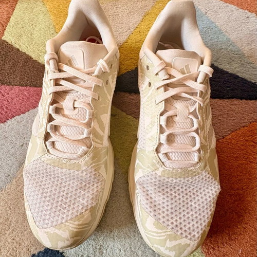 Adidas athletic shoes used, size 41, white
