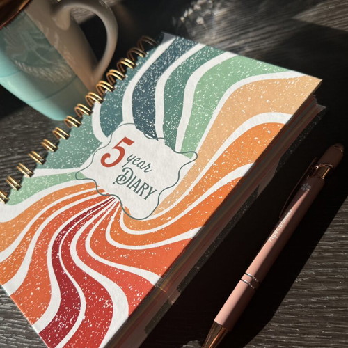 Paperwonder 5 Year Diary new with pen and magnetic bookmark