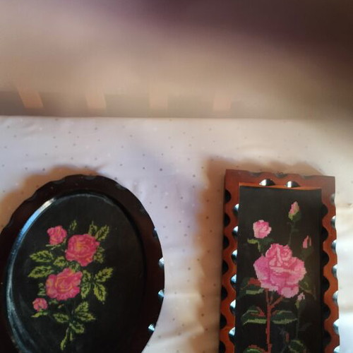Handmade embroidered frames like new, set of 2