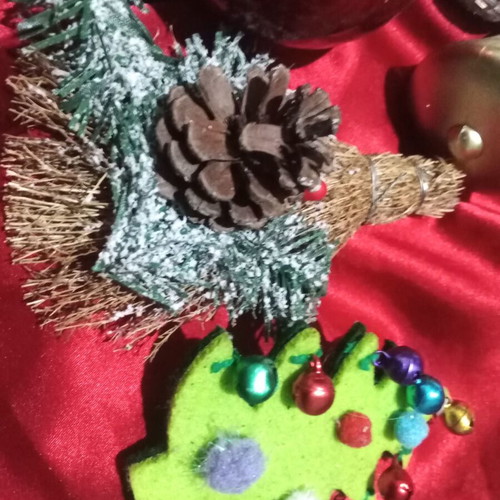 Christmas tree ornaments used, set of 25 pieces