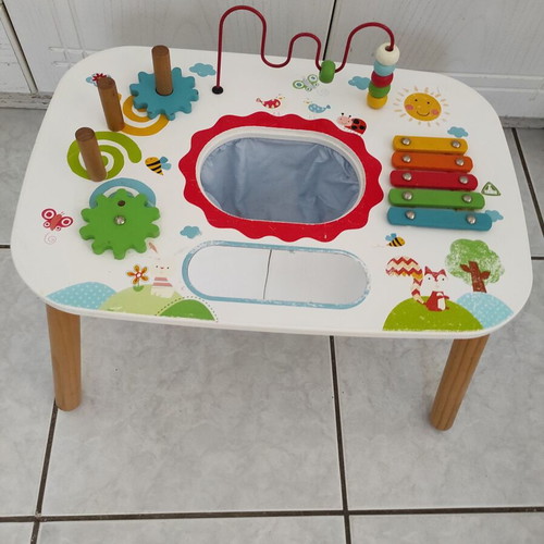 Baby activity table used