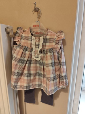 Ebita baby set leggings and long blouse 12 months new