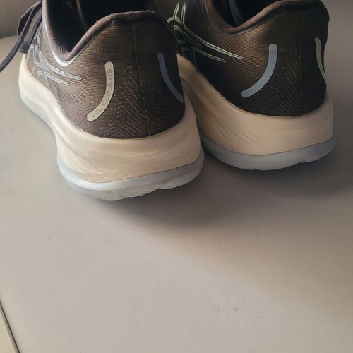 Asics sports shoes size 45 like new, gray