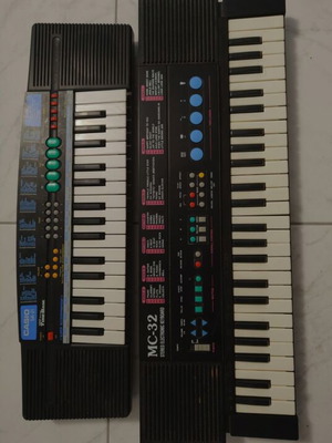 Harmony keyboards used, pack of 2, battery powered without transformer