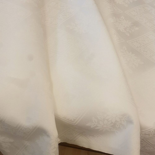White jacquard fabric 4 meters new with diamonds and flowers