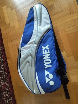 Yonex tennis bag with double compartment like new
