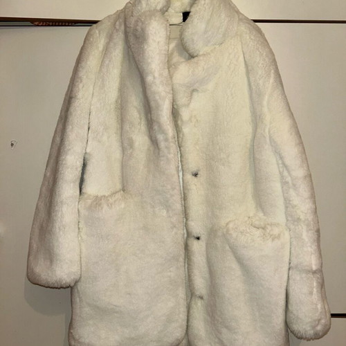 Thick synthetic fur coat like new, one size, white