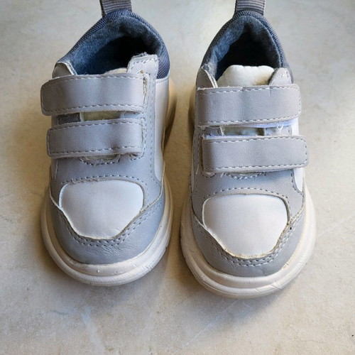Unisex sneaker zara size 21