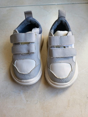 Unisex sneaker zara size 21