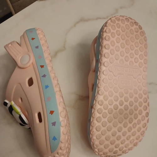 Pink children's slippers size 31.5 like new