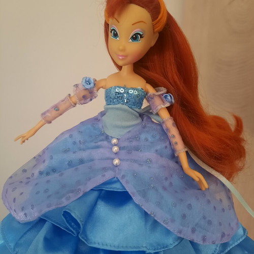 Winx Club Bloom Magical Ball Gown collector doll