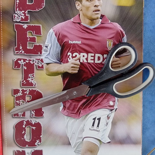 Match Football Magazine issue 3-9/10/2006 like new with Chelsea posters