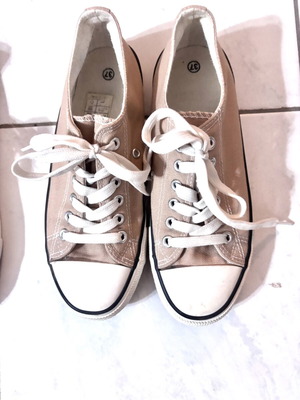 Canvas shoes used, size 37, pack of 2, yellow and beige