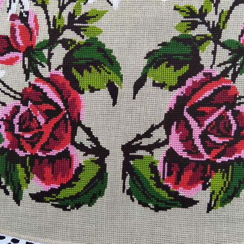 Vintage Handmade Round Tablecloth 90cm Cross Stitch on Etamine