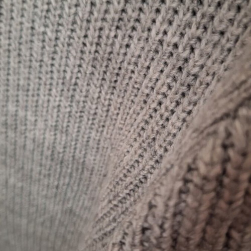 Gray knitted sweater like new with embossed geometric pattern
