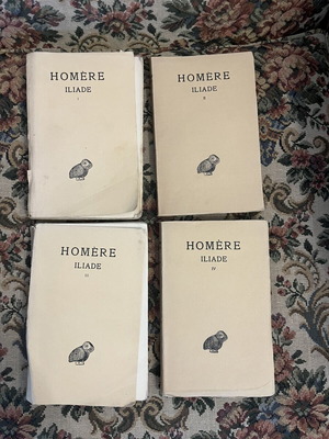 Homer Iliad complete four-volume set used, French translation