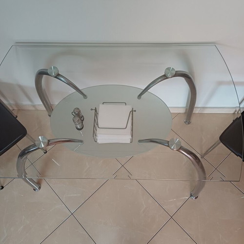 Kitchen table with 2 chairs like new, glass and INOX