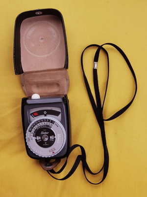 Gossen Sixtar light meter like new