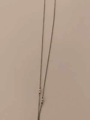 Silver necklace like new