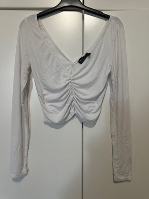 Бял crop top ASOS употребяван, размер S