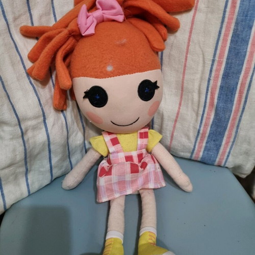 Plush dolls like new