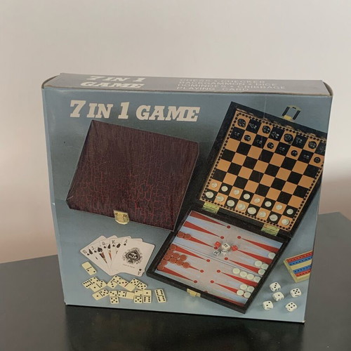 Board game 7 in 1 like new with playing cards, domino, chess, backgammon