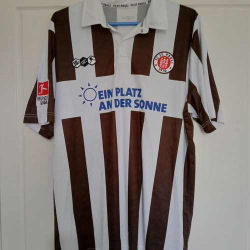 St. Pauli 2011/12 home shirt like new, authentic with Max Kruse