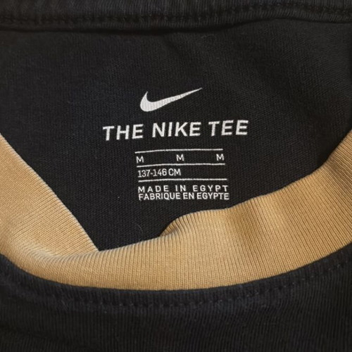 Nike T-shirt for girls 137-146 cm used, black and gold with stain