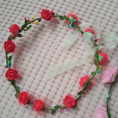 Three wreaths like new for theater and play