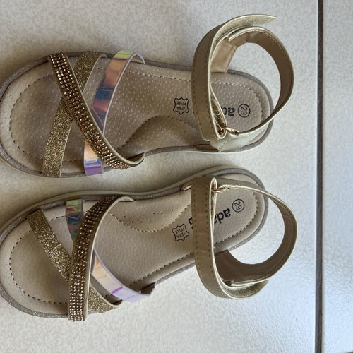 Adam's Shoes Girl's Gold Sandals Size 29 Like New