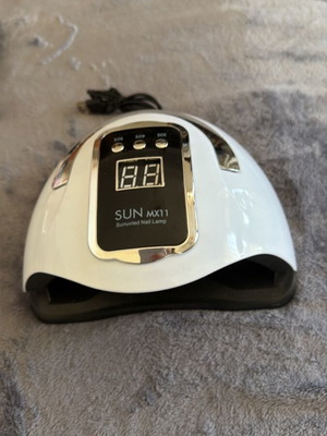SUNUV MX11 UV LED λάμπα νυχιών σε λευκό