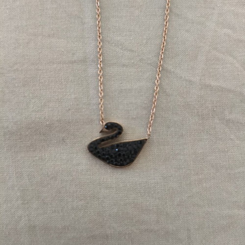 Necklace Black Swan Pendant Stainless Steel New, Rose Gold Tone