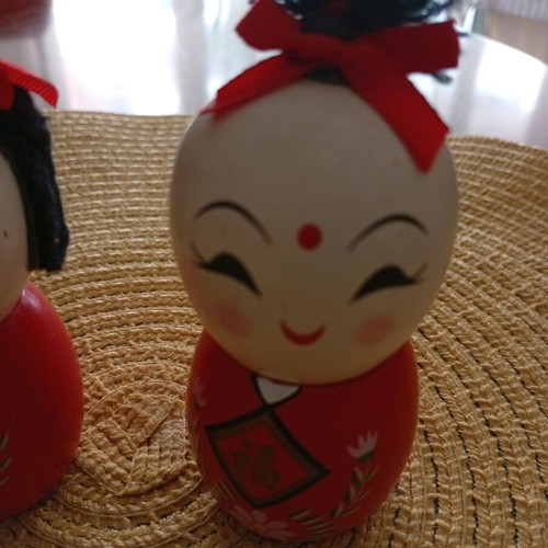 Kokeshi wooden dolls vintage, like new, set of two