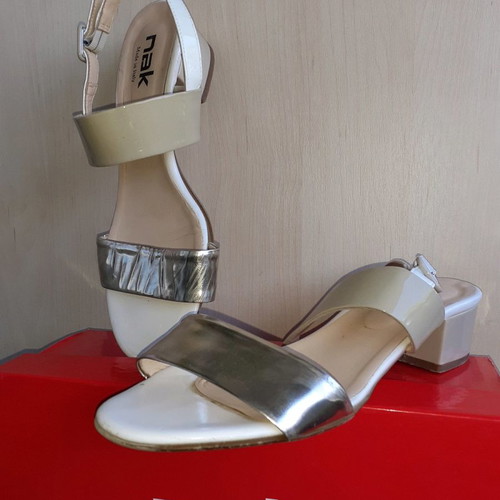 Nak shoes No40 like new, barely worn