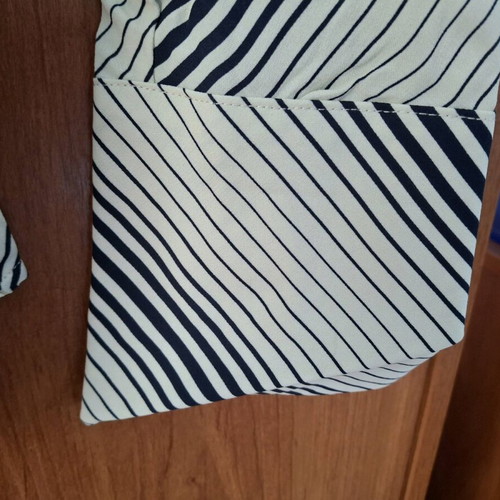 Mango shirt with bell sleeves viscose medium new, black and white