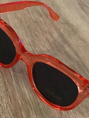 Γυαλιά ηλίου καινούργια κοράλι χρώμα με UV protection 400