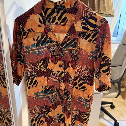 Be A Bee Couture printed shirt S/M like new, ethnic boho style