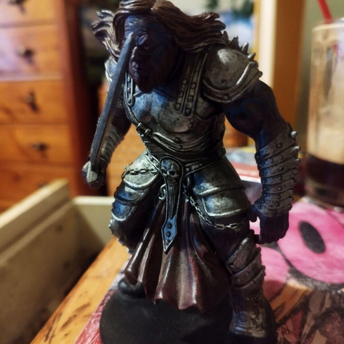 Eldritch Giant miniature like new from Dungeons & Dragons